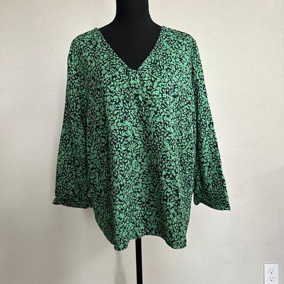 J Jill Top Large Floral Cottagecore Kelly Green Office Preppy Casual Rayon Blend - Picture 1 of 9